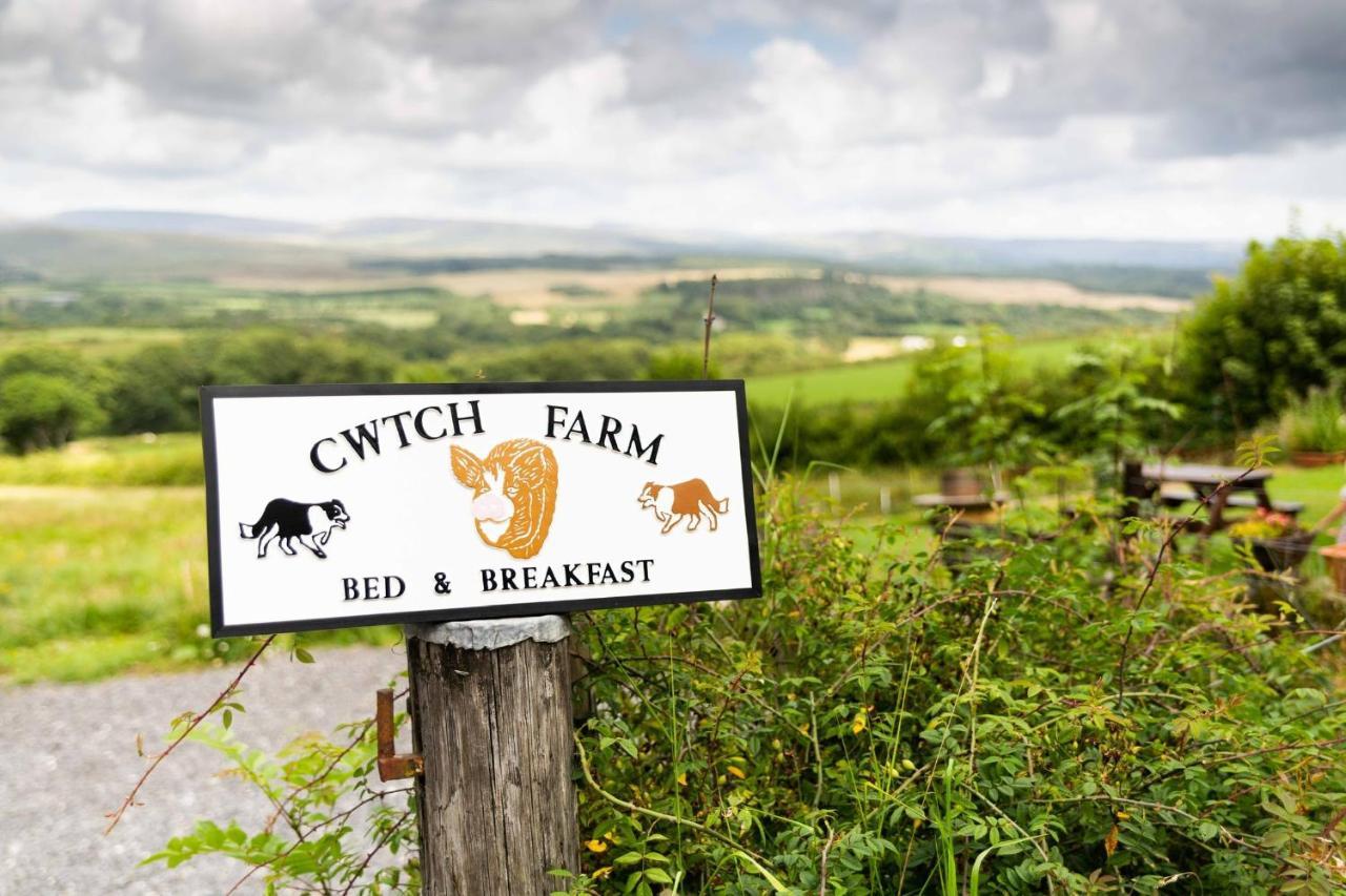 Cwtch Farm Bed & Breakfast Ystalyfera 외부 사진