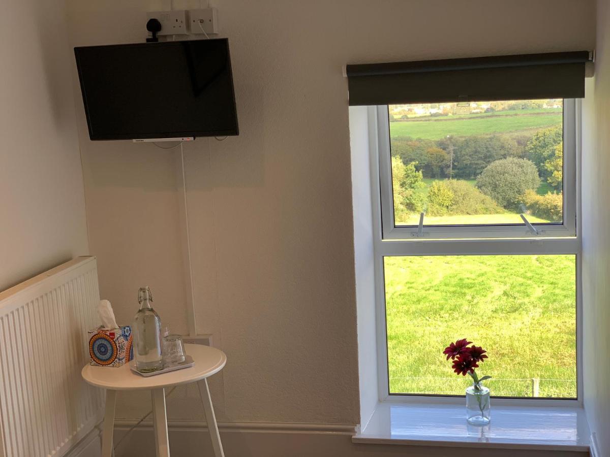 Cwtch Farm Bed & Breakfast Ystalyfera 외부 사진