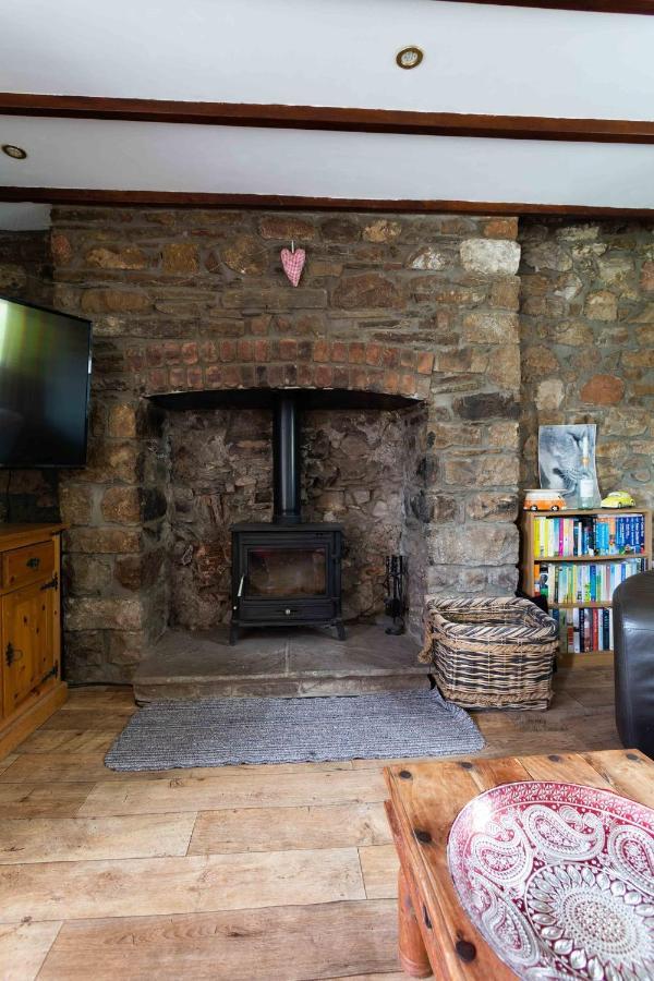 Cwtch Farm Bed & Breakfast Ystalyfera 외부 사진