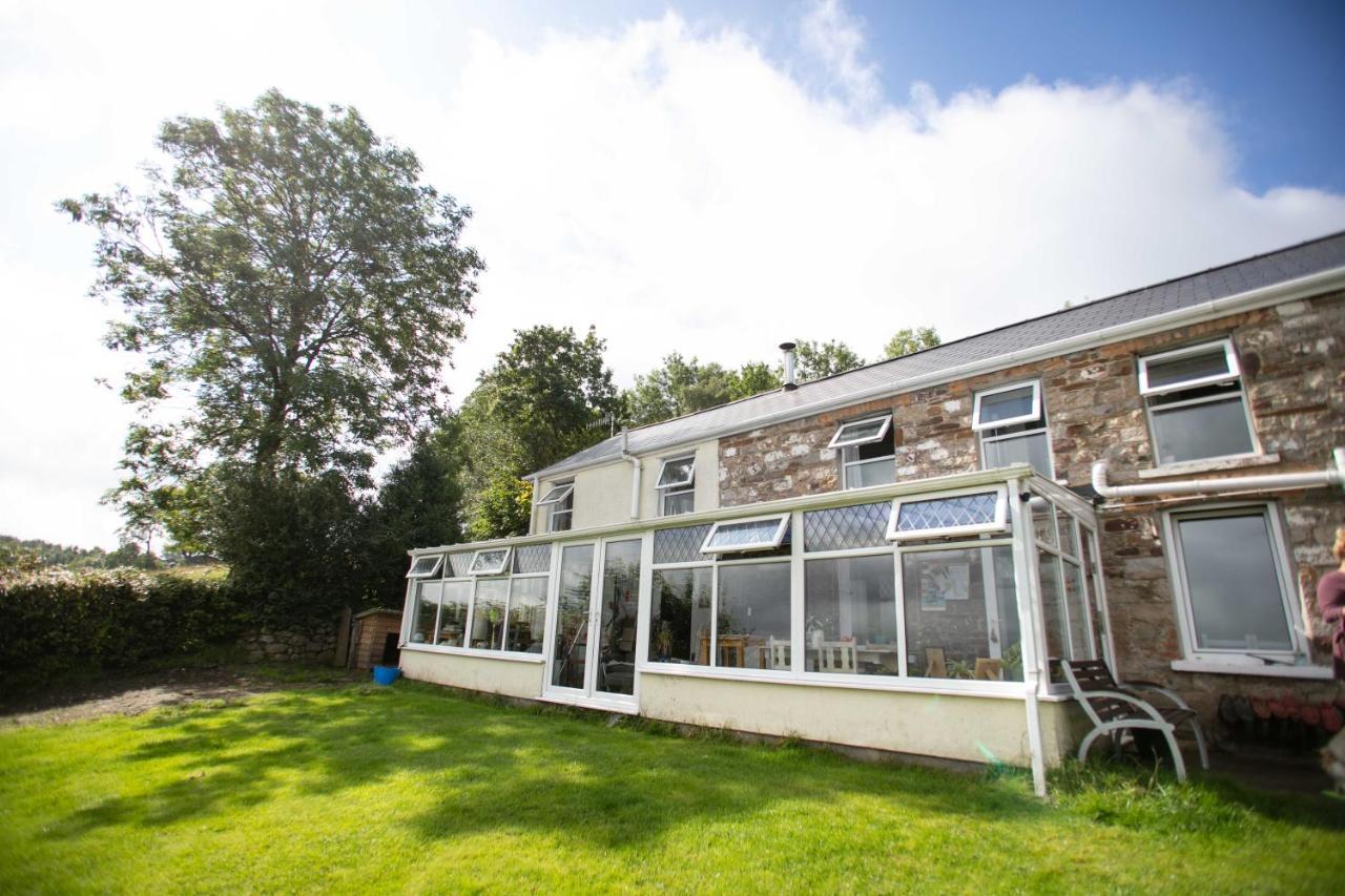 Cwtch Farm Bed & Breakfast Ystalyfera 외부 사진